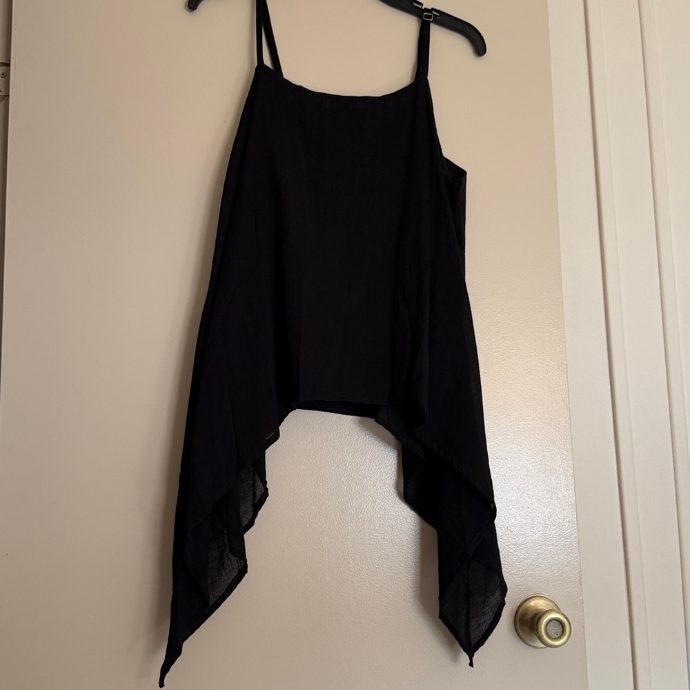 Thaluta. Black Asymmetrical Handkerchief Hem Shirt. Large